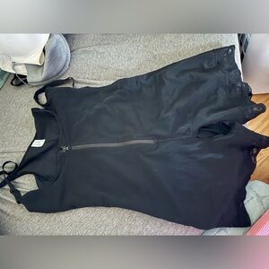 1xl shapewear and 2 40DD bras
